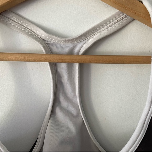 3/$30💚Champion grey and white Shape T-back sports bra size 36B - Picture 5 of 15